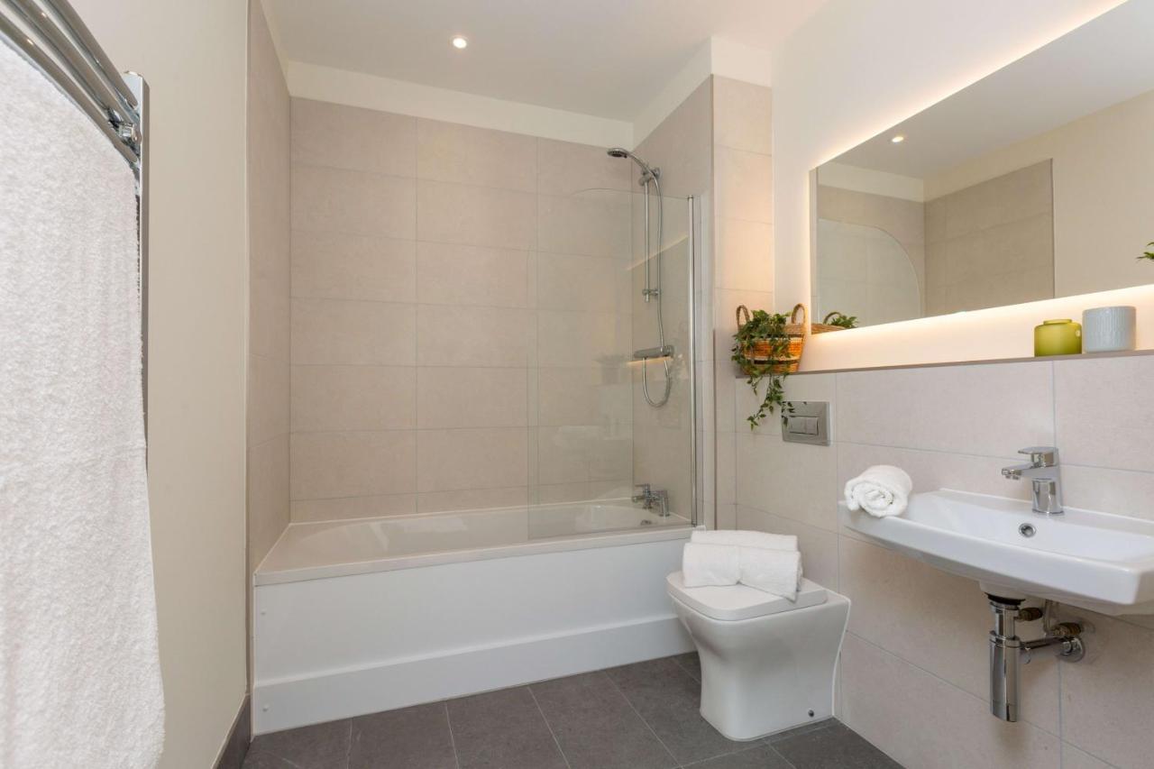 Luxury Spacious Central Apartment By Blu Atlantic Dublin Exterior photo